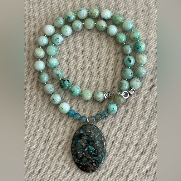 22 inch Chrysocolla gemstone bead necklace NWOT - Picture 4 of 13